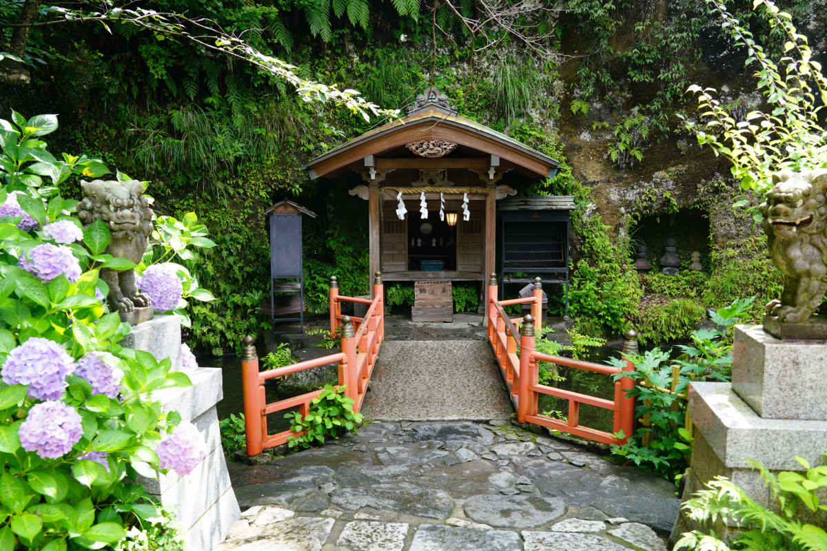 錢 洗 弁財天 宇賀 福 神社